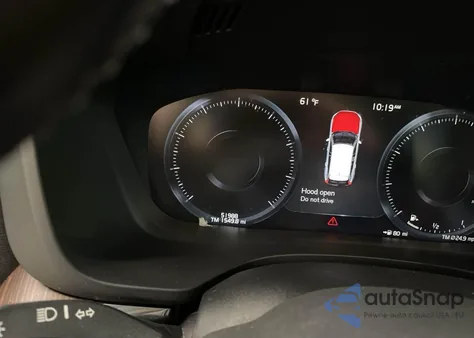 2021 Volvo Xc60 T5 Momentum z USA, uszkodzony, nr VIN YV4102RKXM1803450